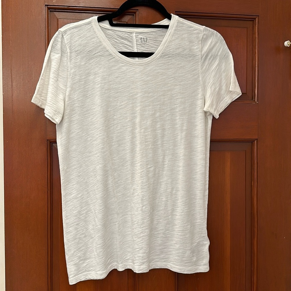 Like New! Basic Tee - image 1